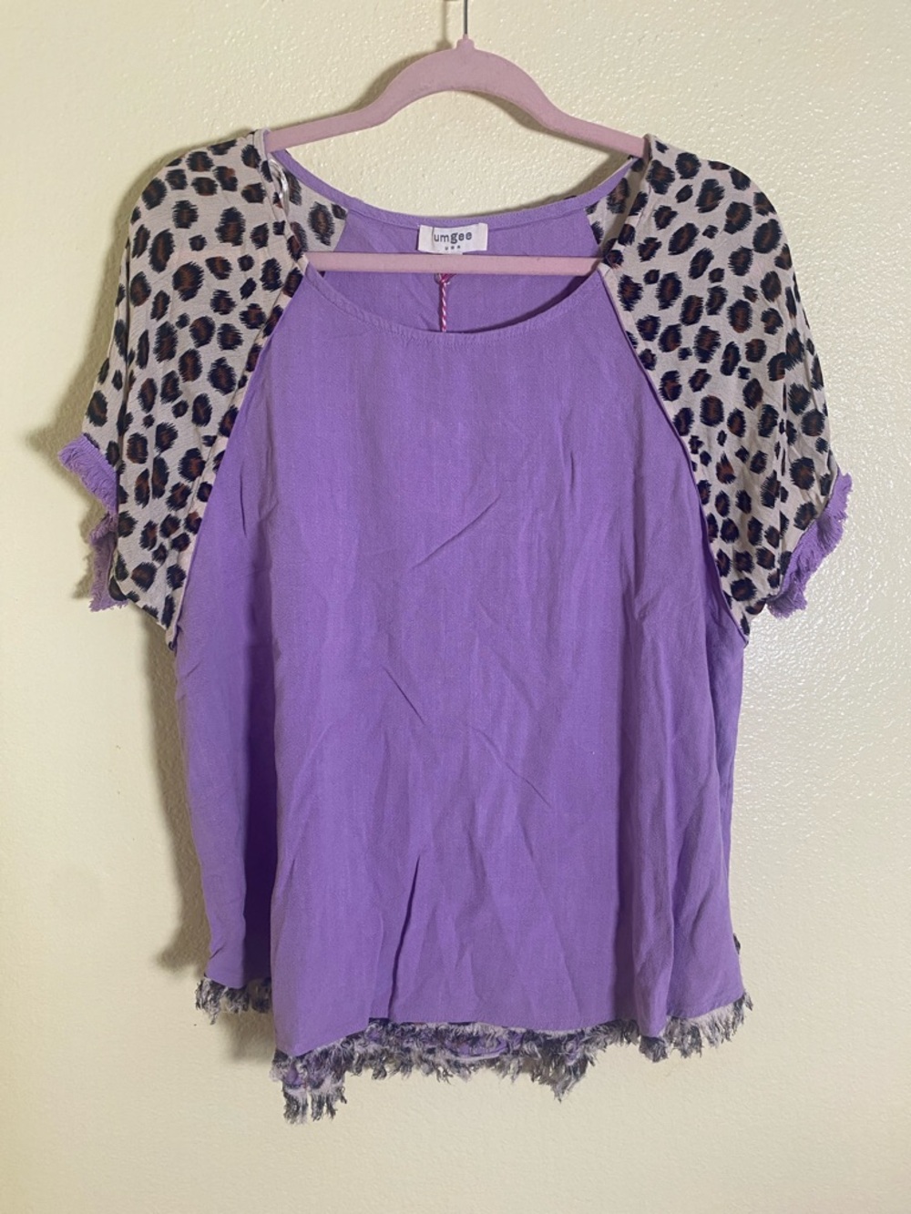 NWT Umgee Lavender Short Sleeve Top with Leopard Print Raglan Sleeves, Size L